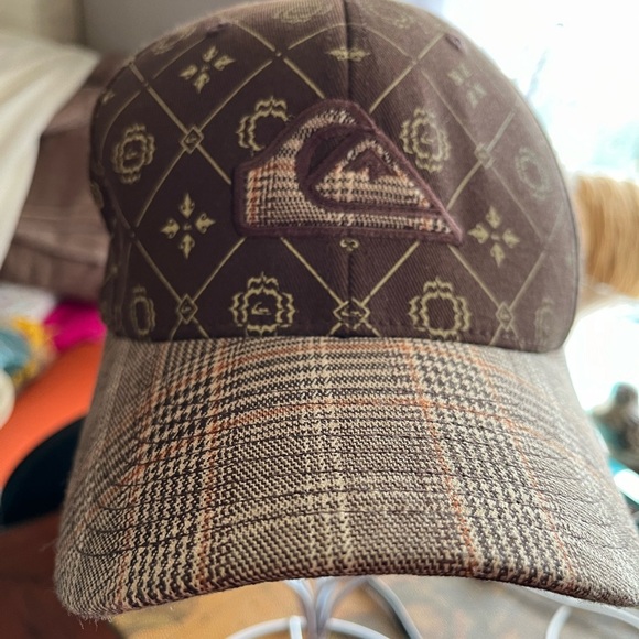 Quicksilver Cap - Picture 1 of 3